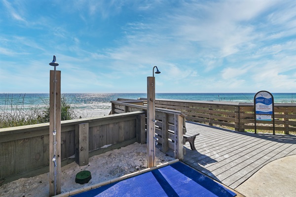 One Seagrove Place Beach Access. Only 5-10 minute walk from the front door! Ramp for wagon! Shower wash station.