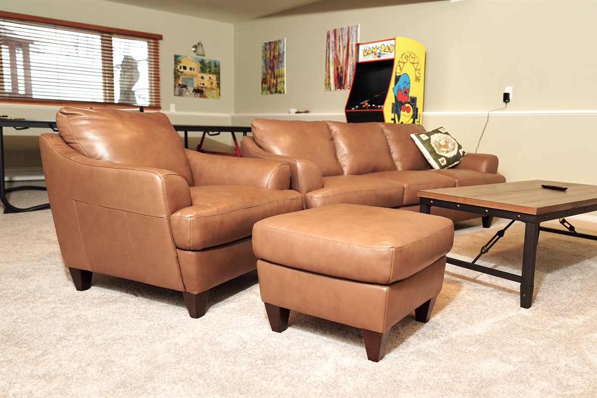 Relax, watch the big screen or have fun playing ping pong or pac-man!