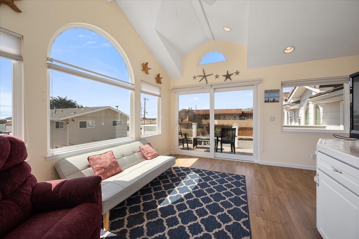 Upstairs Bonus Room - Twin Sleeper Sofa