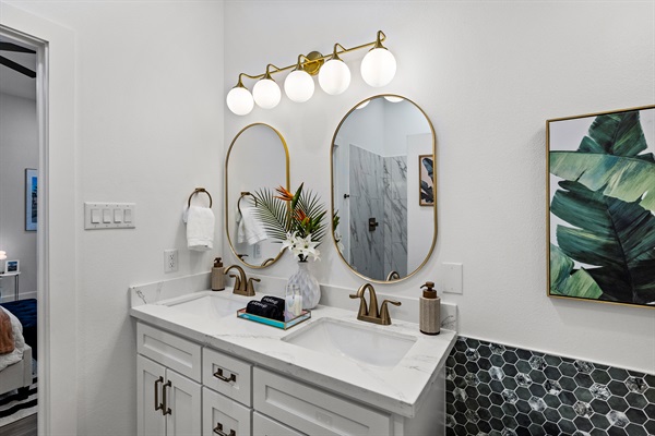 A beautiful double vanity to get ready.
