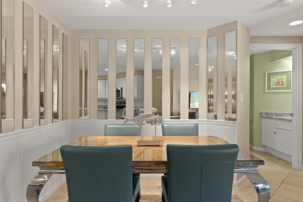 Dining Area Seats 4