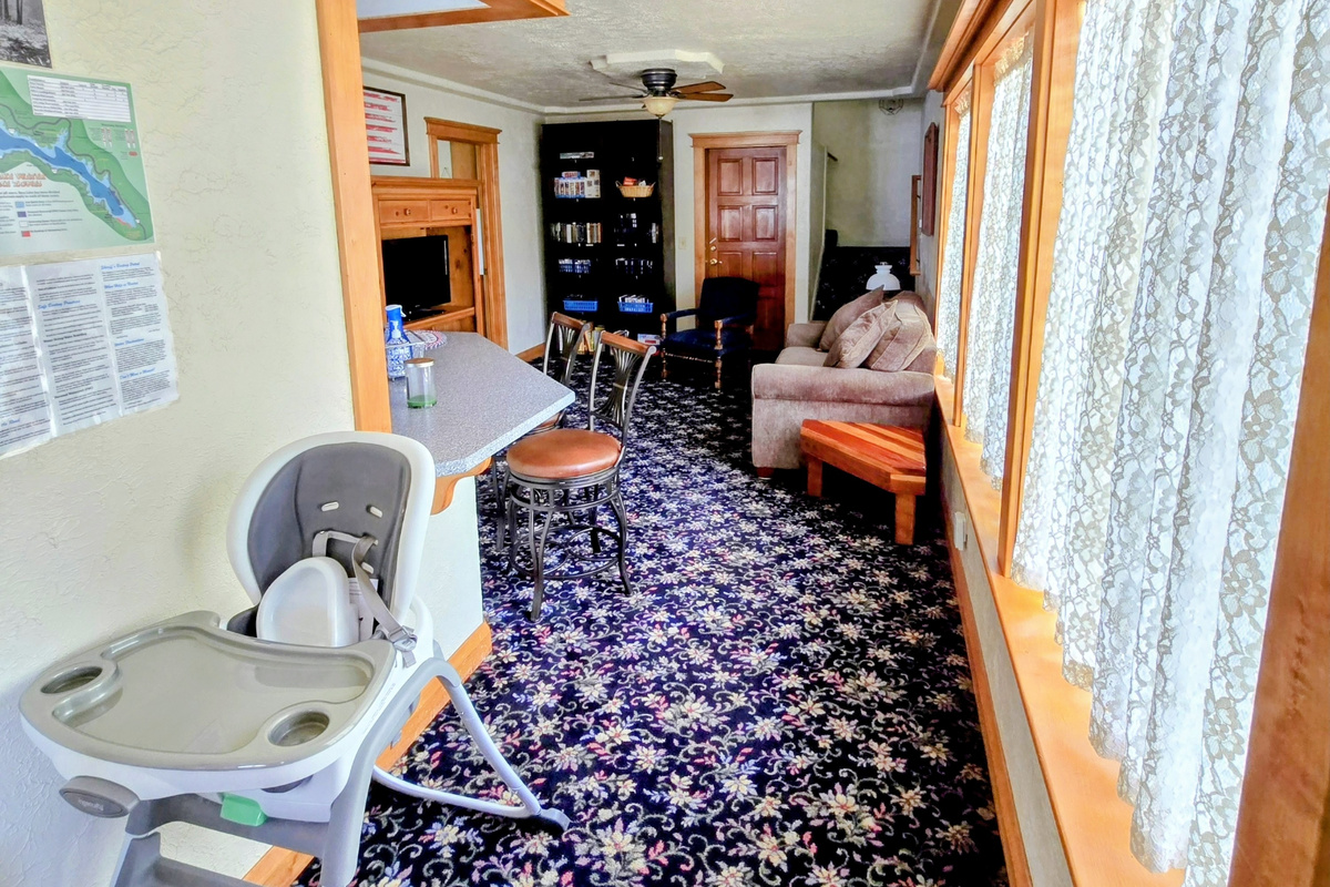 Media, puzzle,  board game room