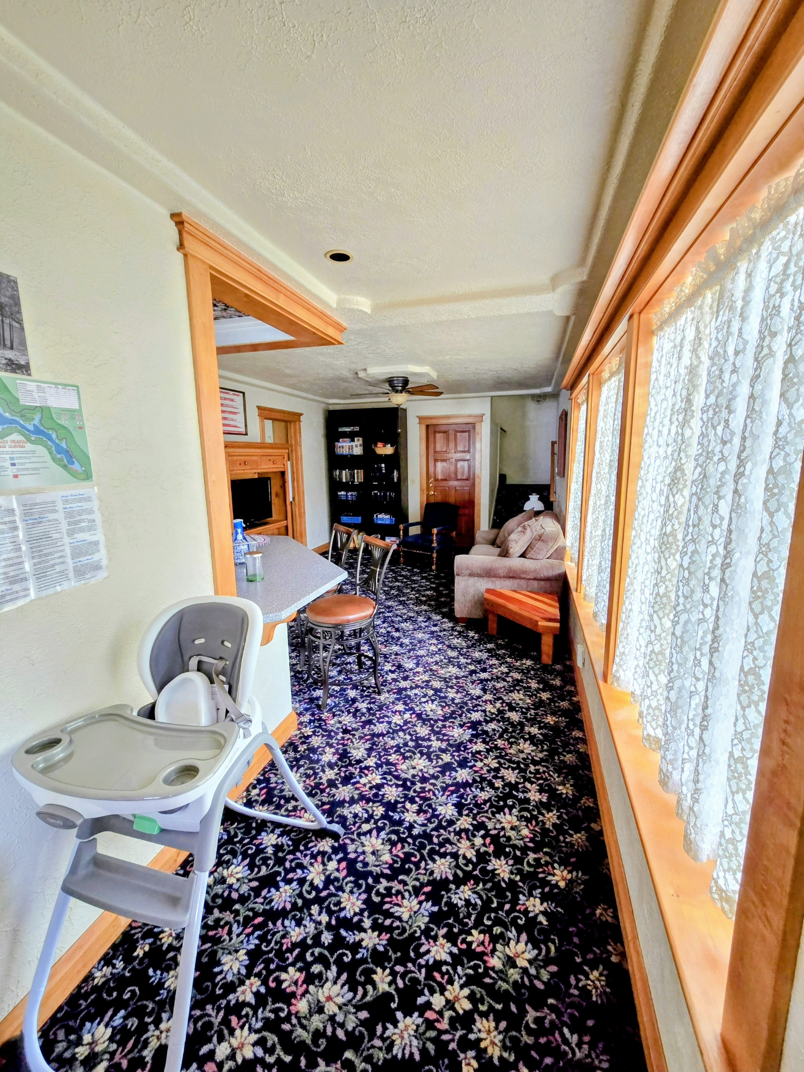 Media, puzzle,  board game room