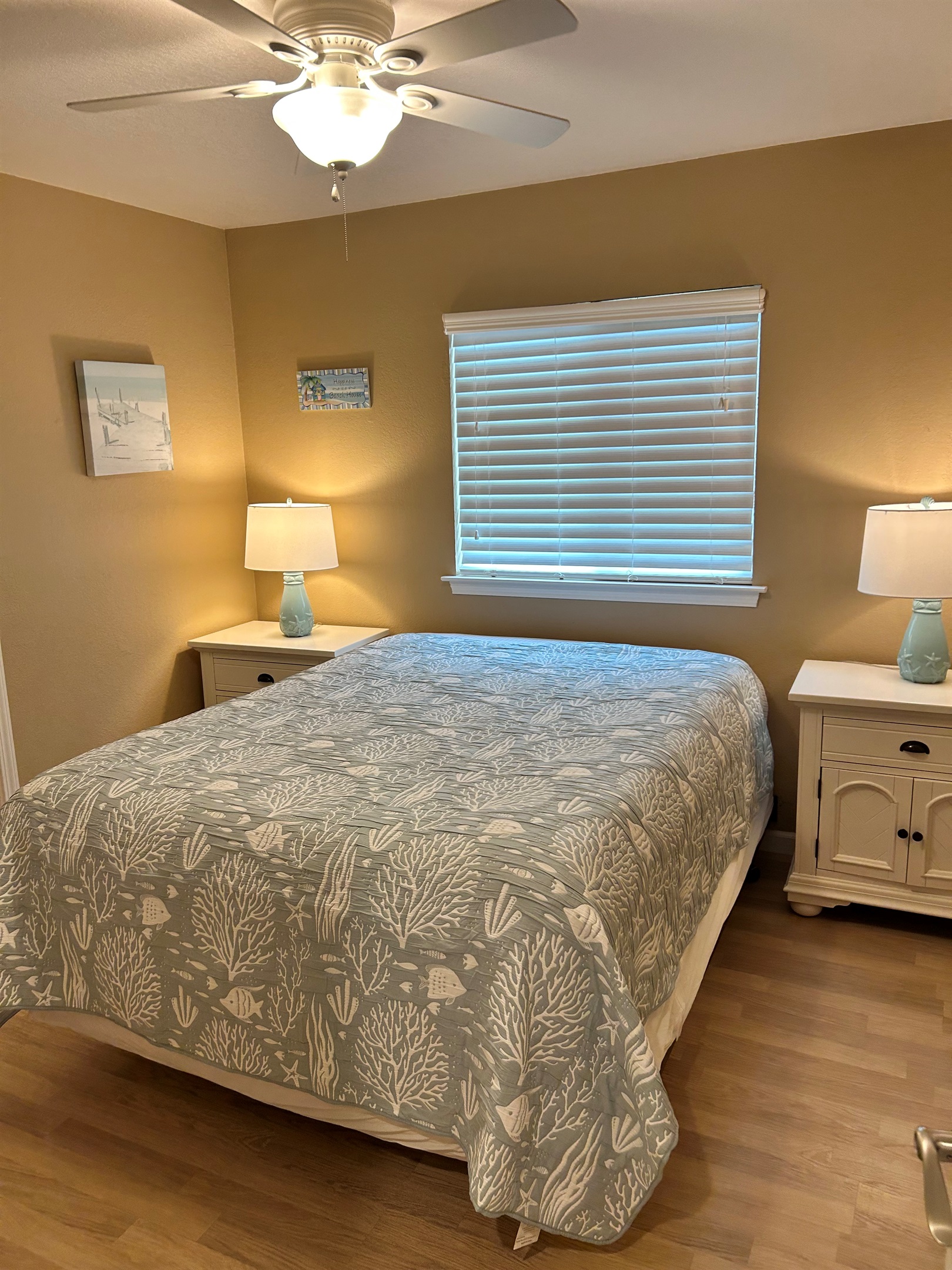 2nd Bedroom - Queen