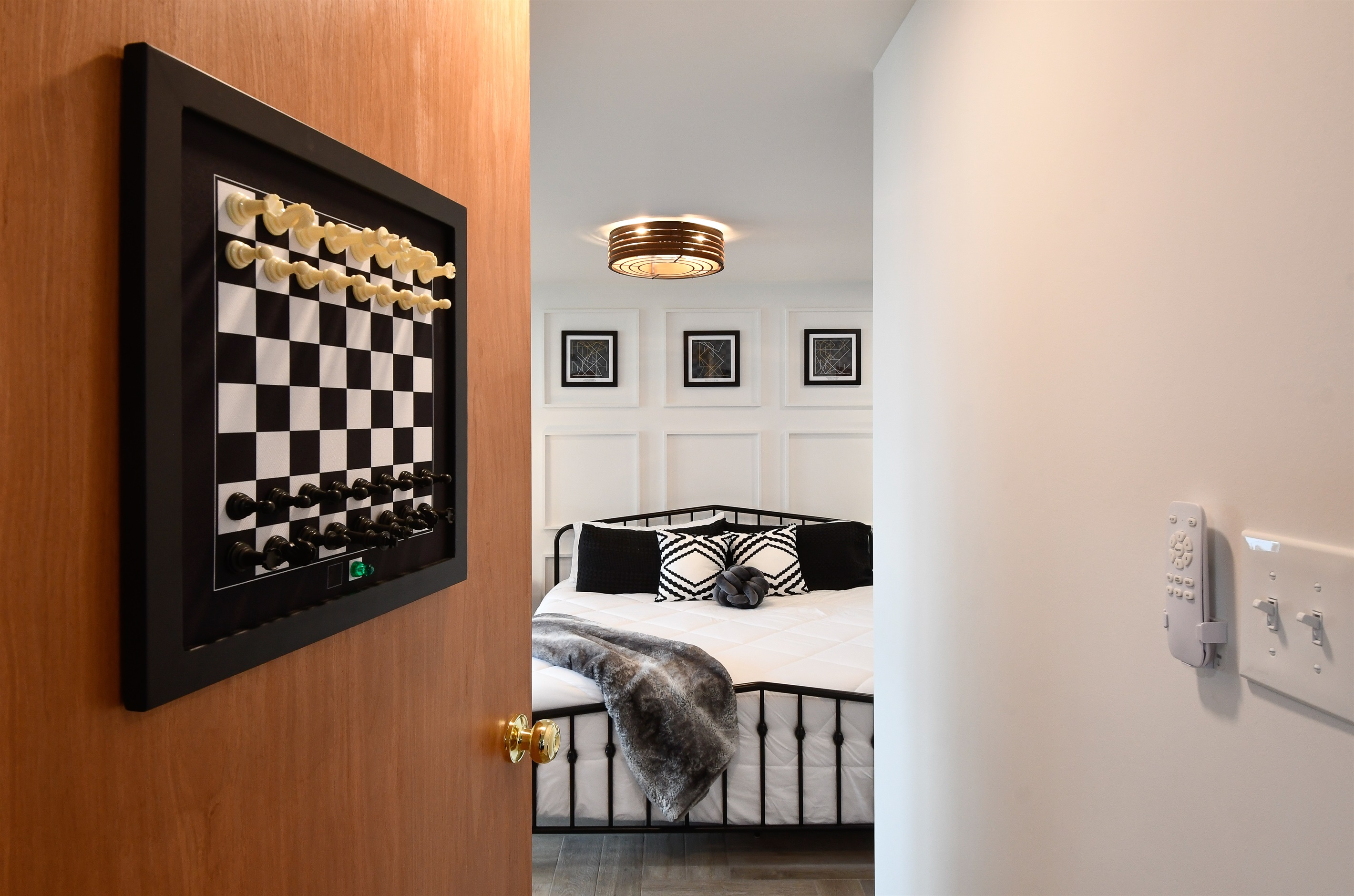 Will you pick door #1? Checkmate. A luxurious king sized bed awaits you with premium bedding and an ensuite bathroom.