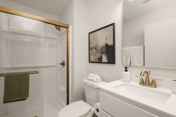 Walk to ND Luxury 2BR/2BA Condo Balcony + Parking, photo 24