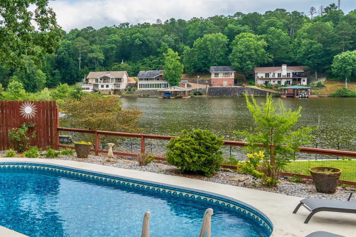 Enjoy the Endless Lake Views!