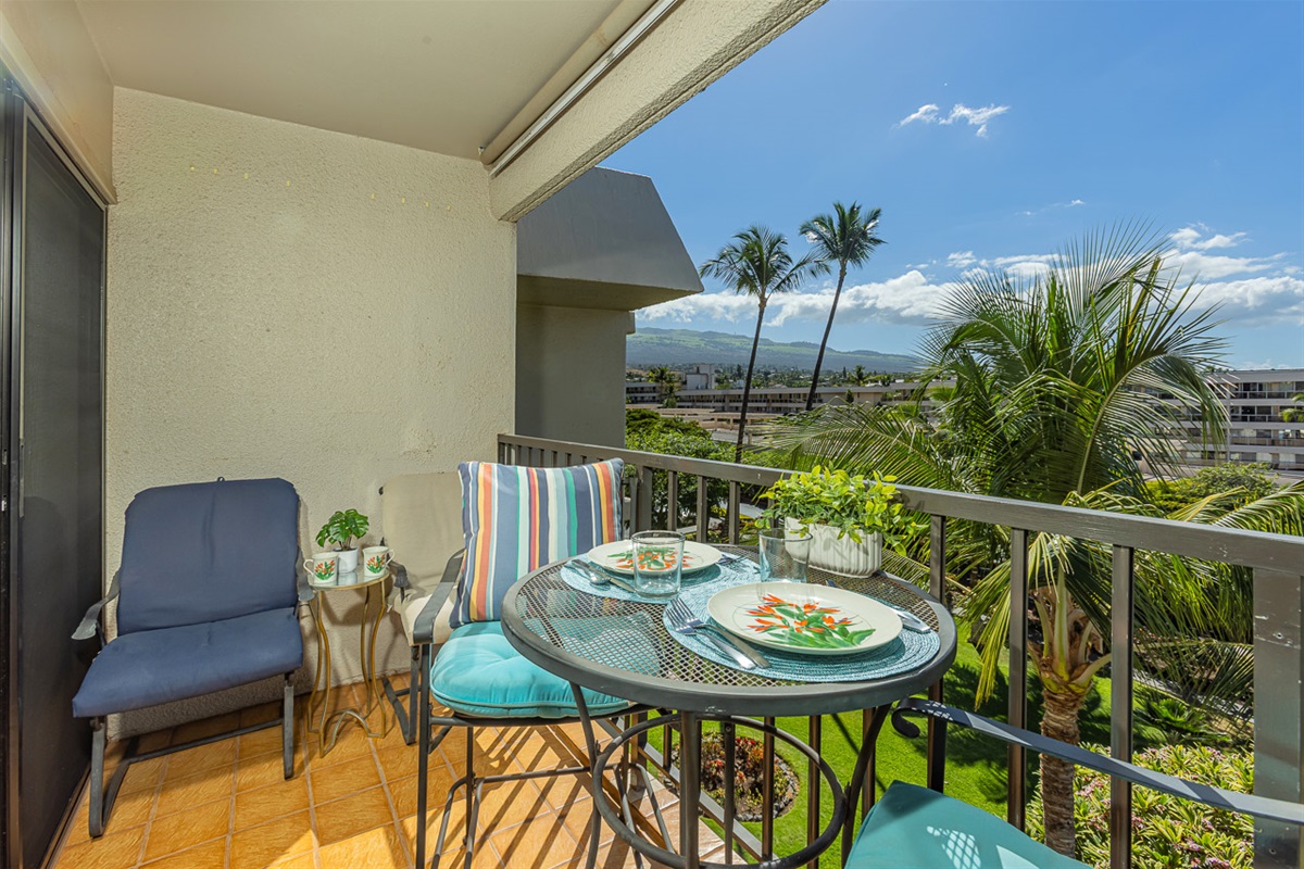 Hightop Seating for 2 and 2 Casual Relaxing Seats