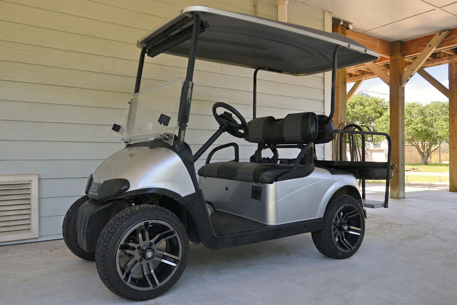 Cruise to the pool in style! Enjoy the convenience of a golf cart for easy trips to the community pool,