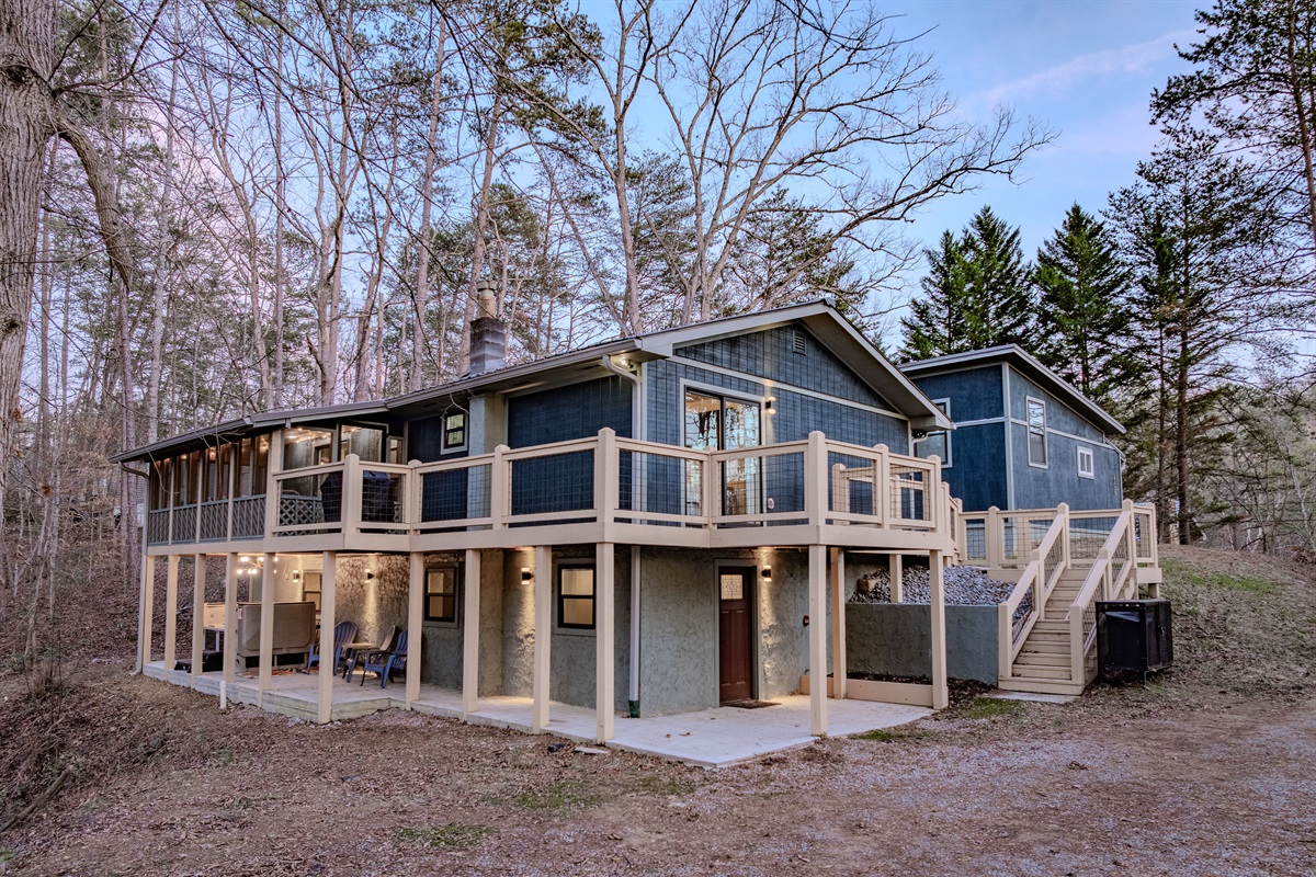 Our unique split-level deck offers plenty of space for dining, lounging, and breathing in the fresh mountain air.