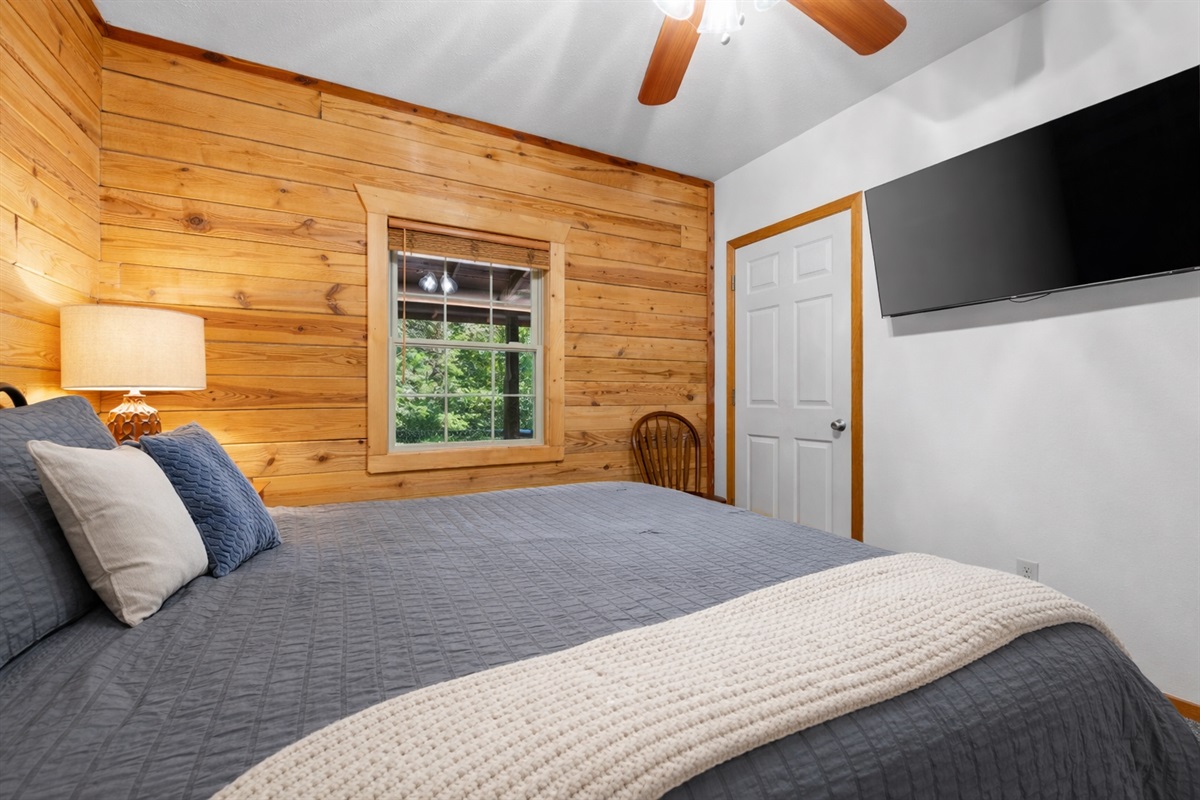 King bedroom with Smart tv