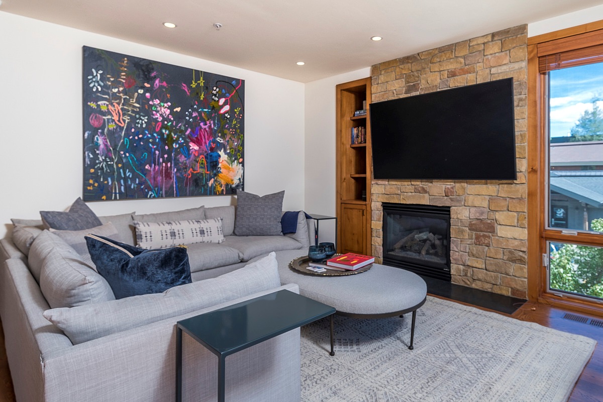 Living Area with TV, Fireplace