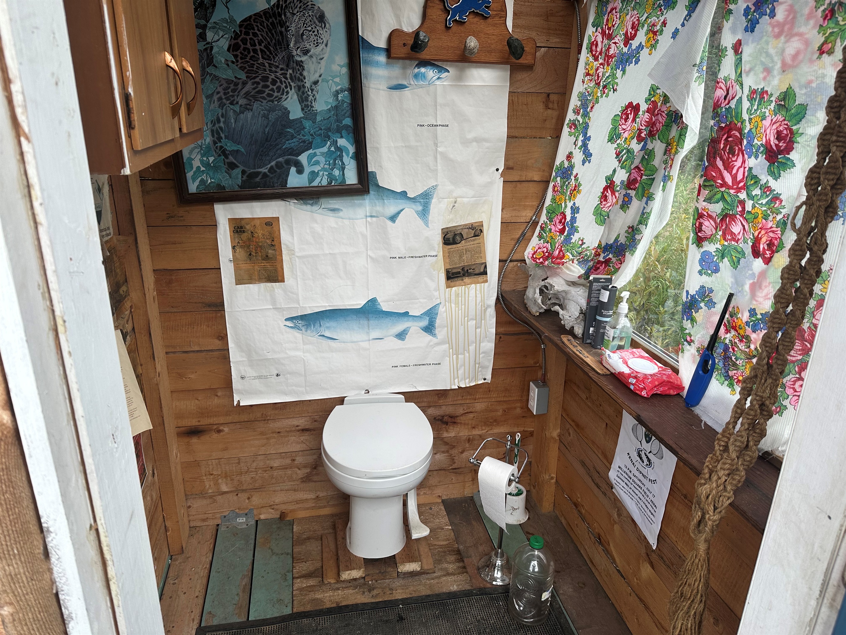 Toilet inside the Outside - No Toilet inside of the house