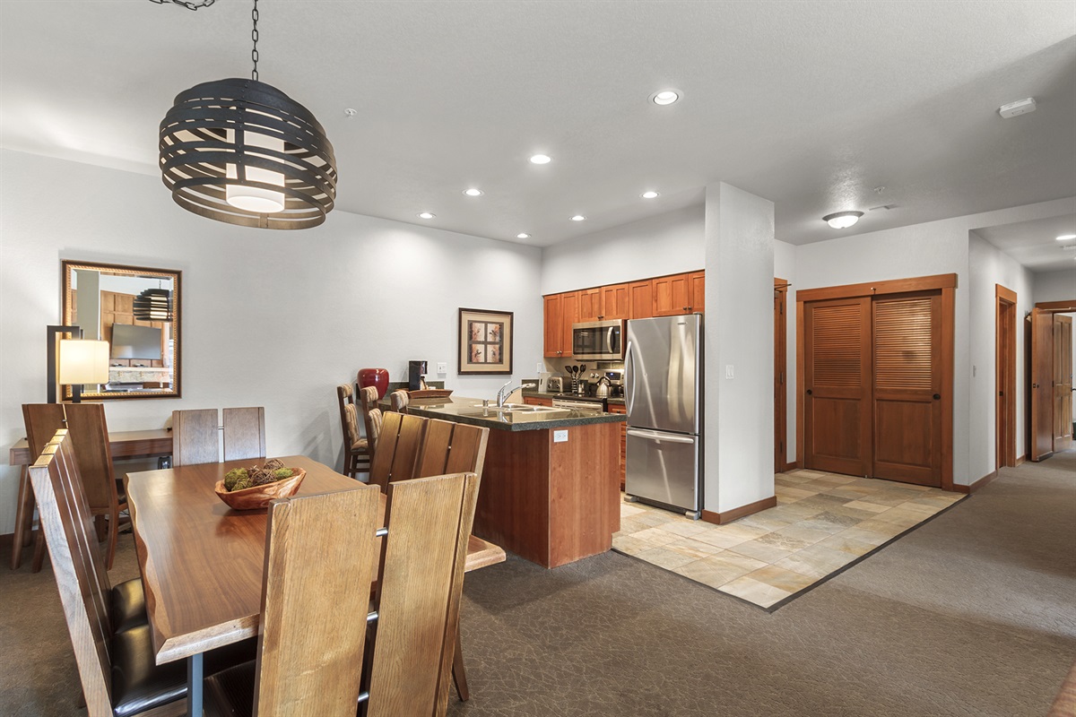 Dining/Kitchen