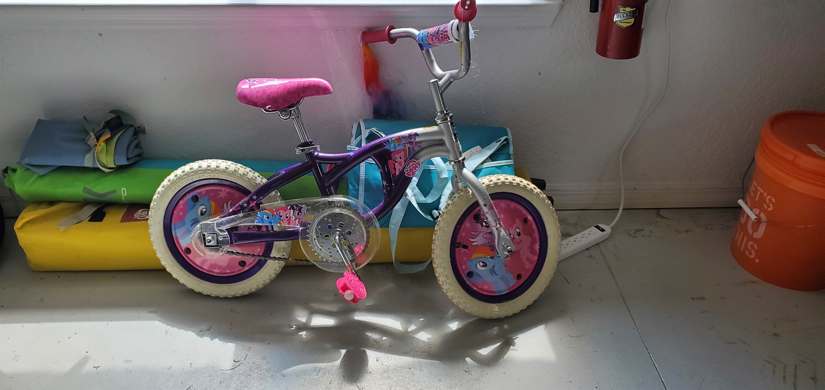 Child's bike for guest use (there are 2 children's bikes in the garage)