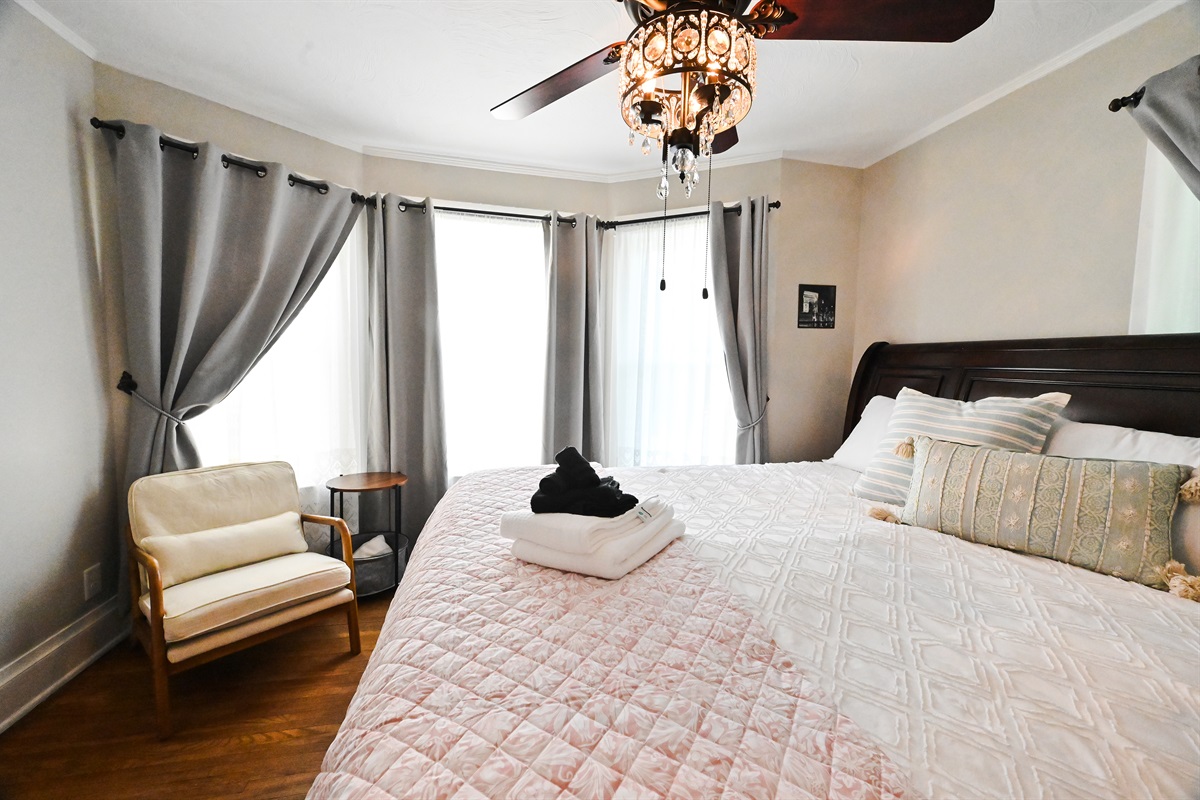 Bedroom 3 - King