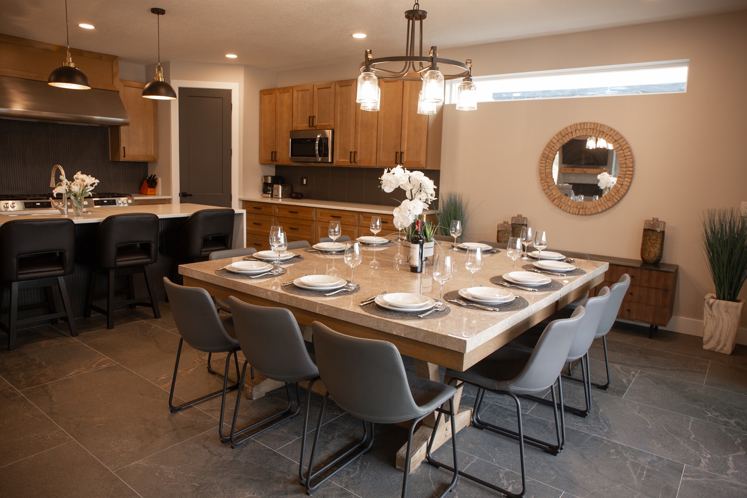 Indoor Dinning