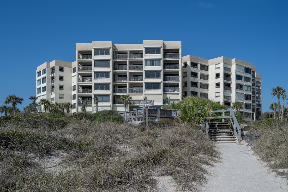 STEPS DOWN TO BEACH FROM WALKWAY
