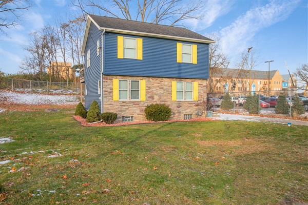 On Campus Home Updated Steps From Hesburgh - 10+, photo 35