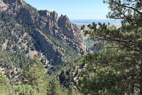 Eldorado Canyon (14 miles, 20 minutes)