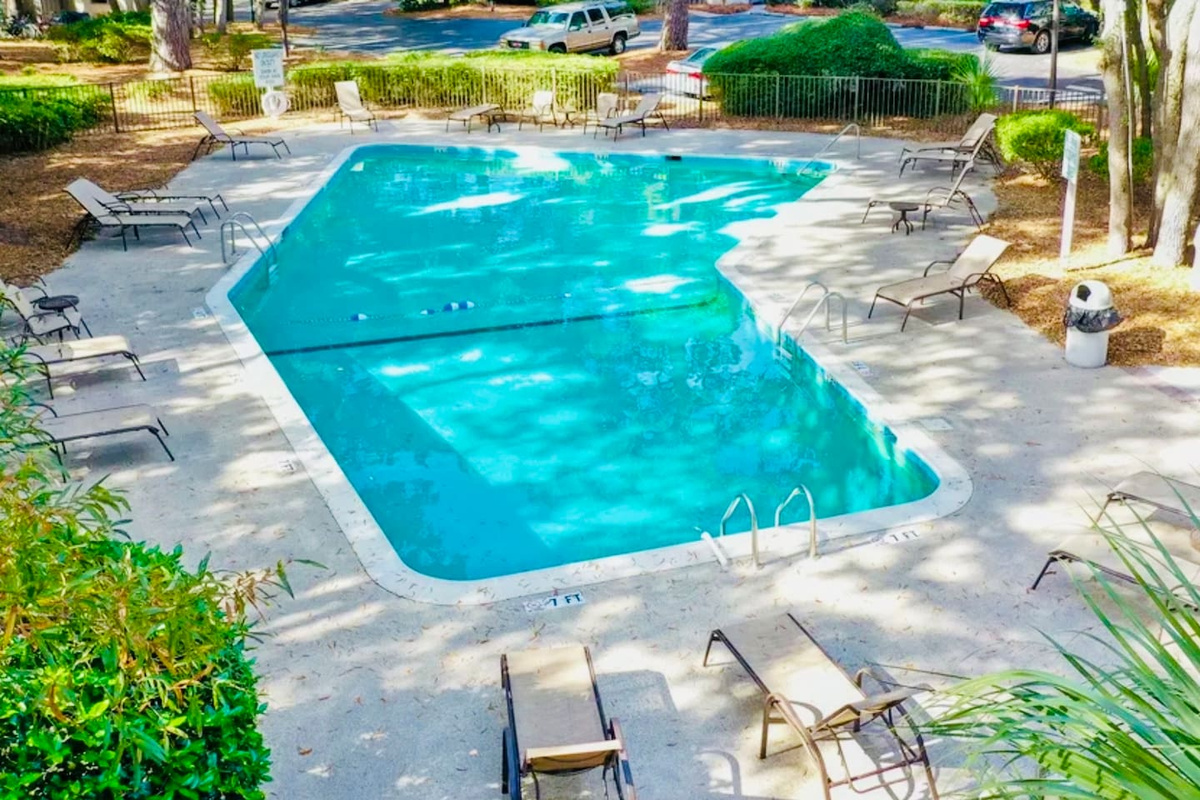 Community pool