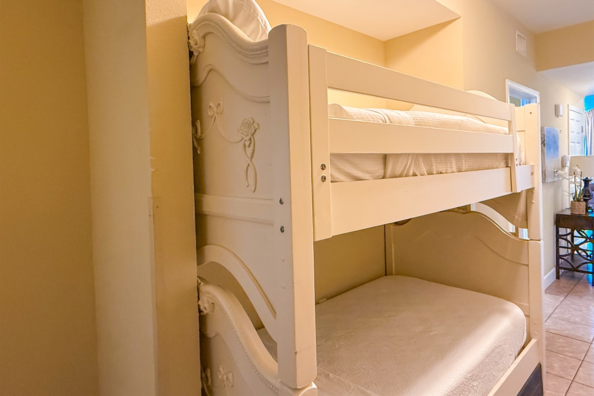 Bunk Area - Twin Bunks
