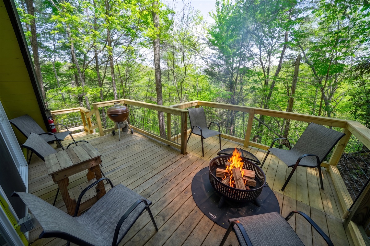 End your day around the fire pit—perfect for cozy evenings under the stars.