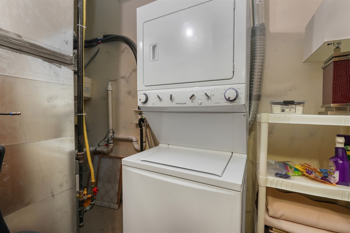 In-home laundry with washer and dryer—ideal for longer stays or post-adventure refresh.