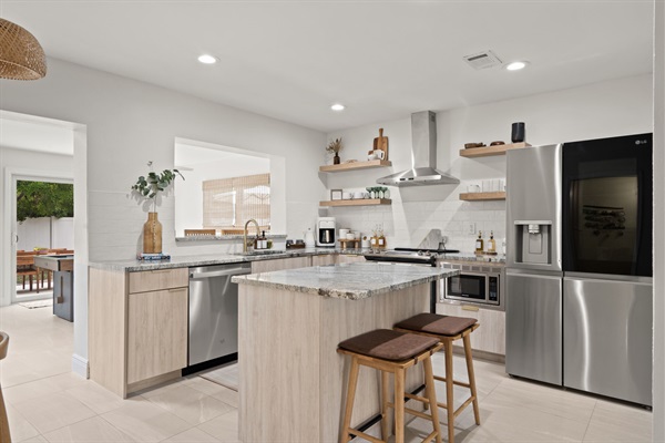 Minimalist Kitchen with a Modern Touch