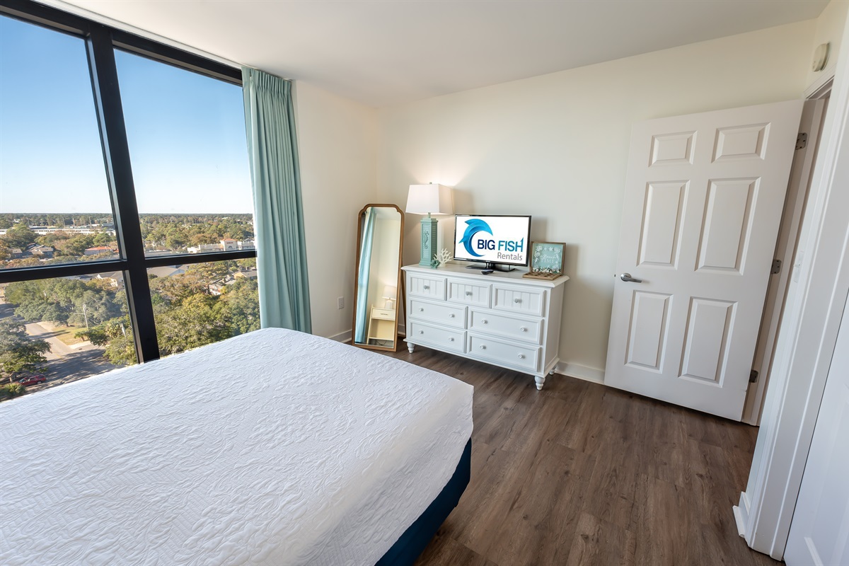 Beautiful Bedroom with Amazing Views