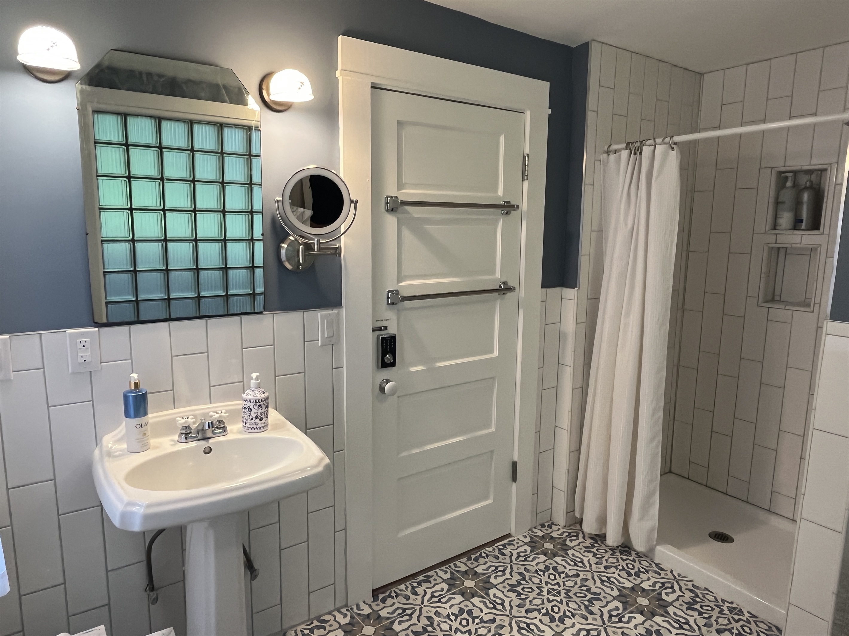 First floor bath w/ shower off hallway near great room