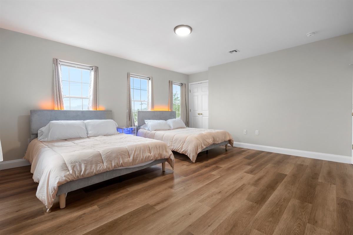 Largest Room with 2 Queen Bed - Different Angle