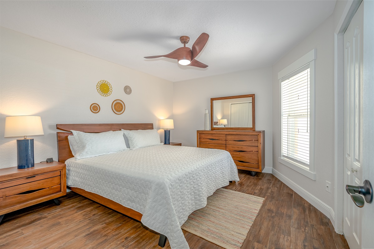 Island Time Second Bedroom w/ King Bed