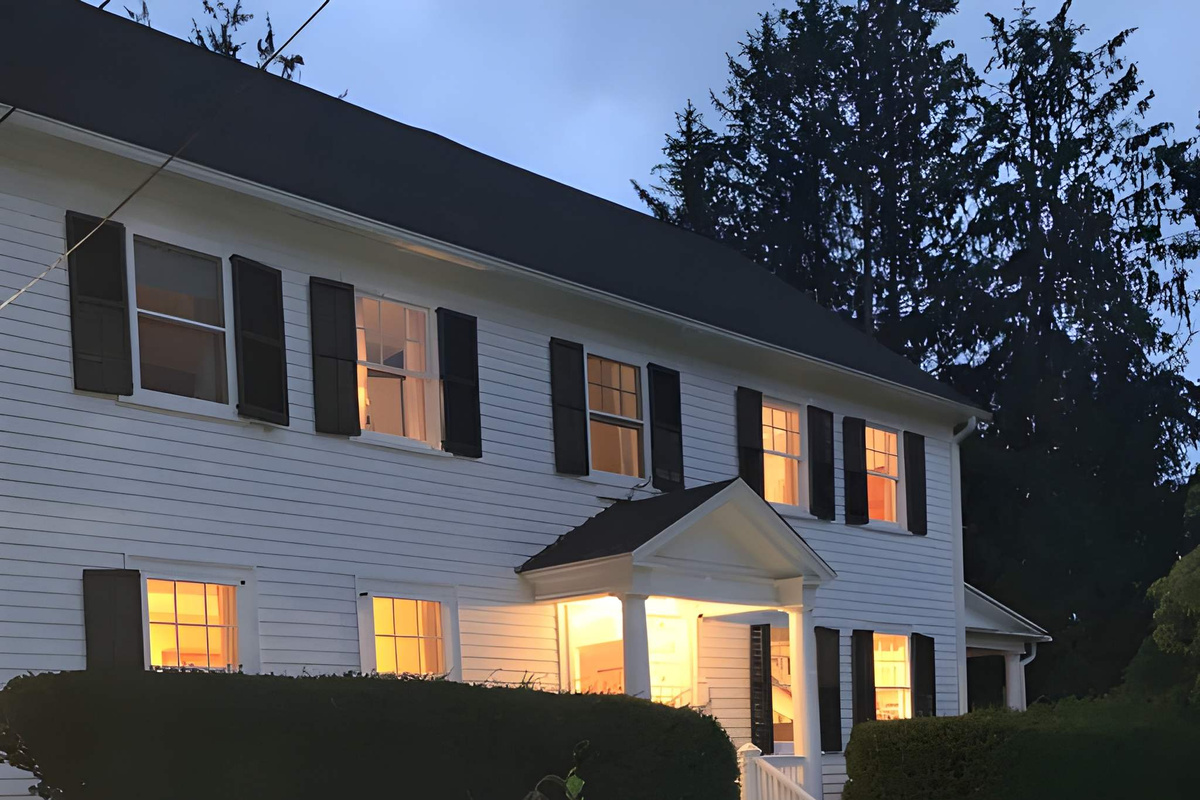 Front of the house 
