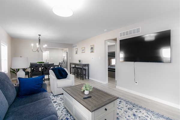 Cozy 2-Bedroom Home Near Notre Dame - Perfect for Game Day Stays, photo 8
