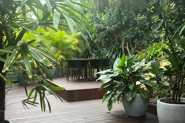 BACK GARDEN DECK