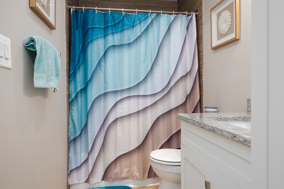 A calming atmosphere in this contemporary bathroom