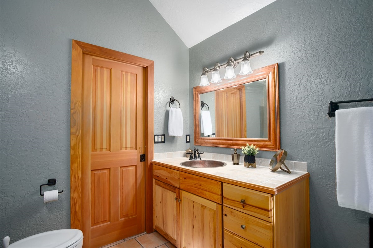 Get ready in style with our sleek sink and vanity mirror combo!