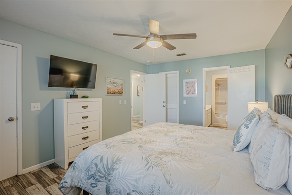 King bedroom with ensuite bathroom and smart TV