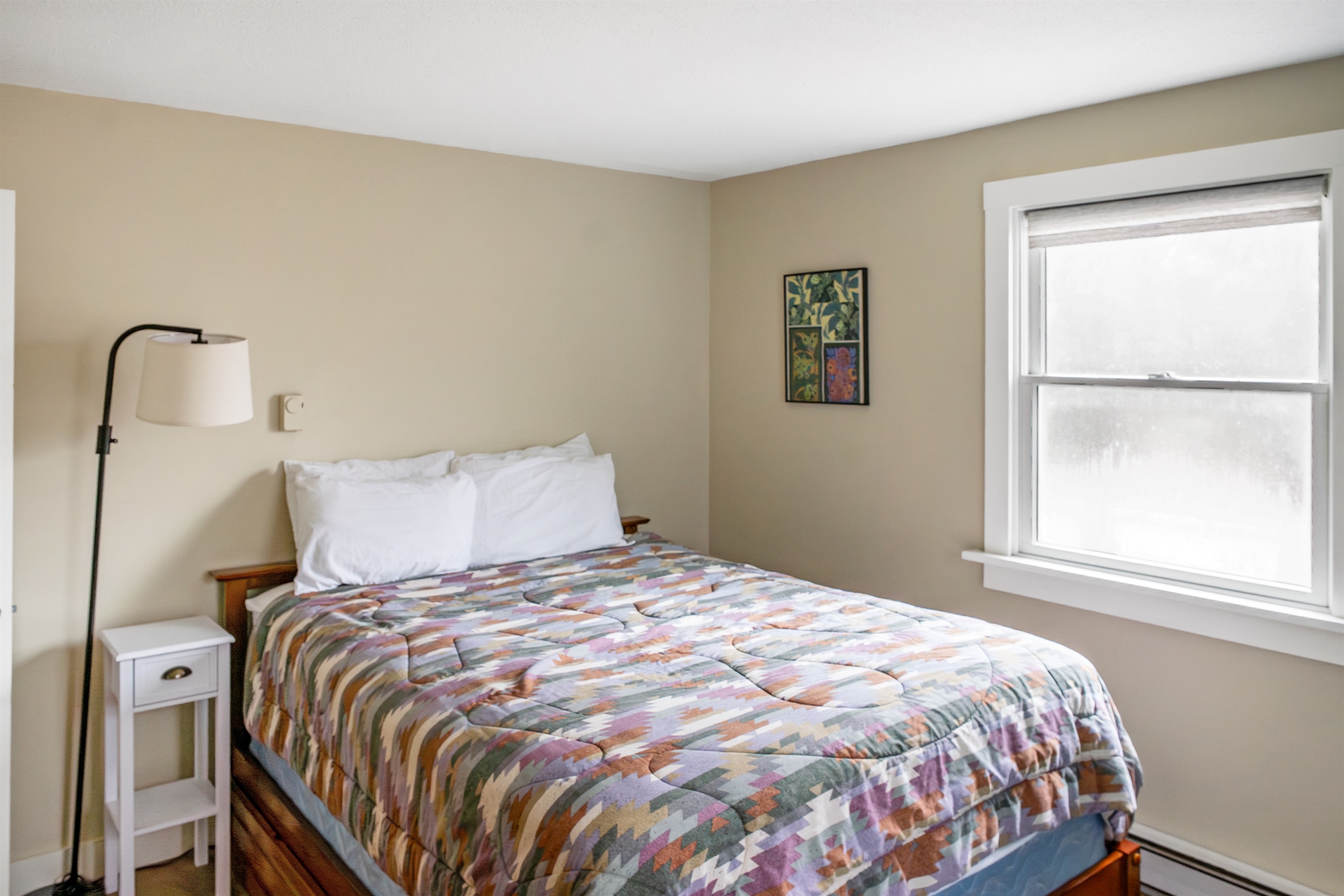 Front Primary Bedroom - Queen