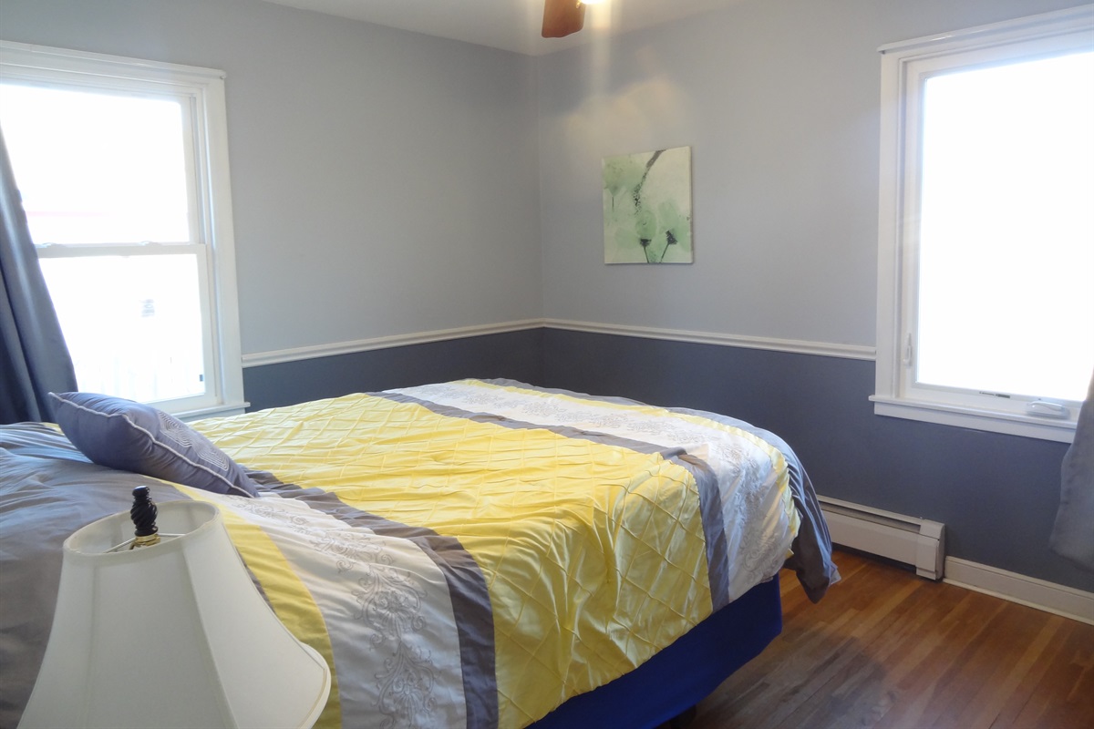 Bedroom 3 with Queen bed