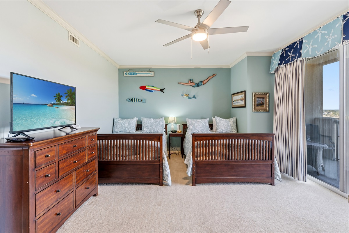 3rd Bedroom - Large flat screen TV