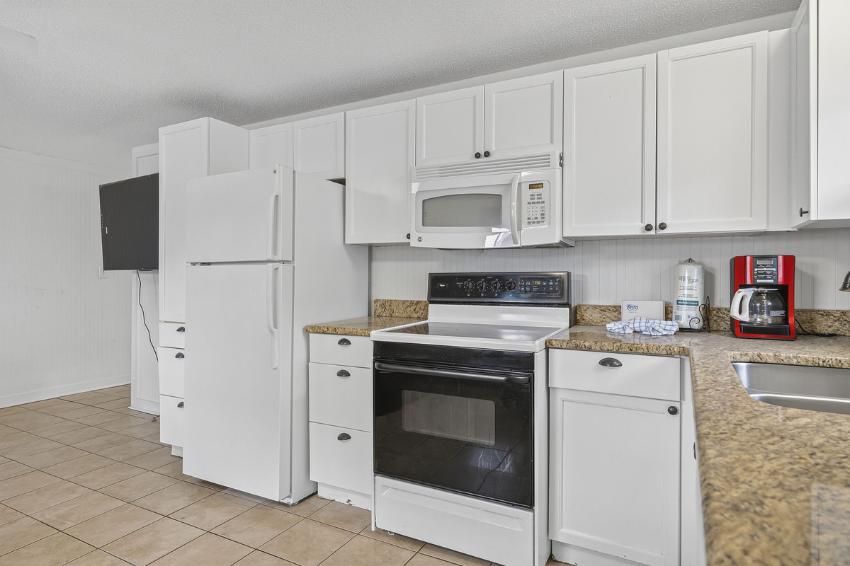 Kitchen in Unit 3