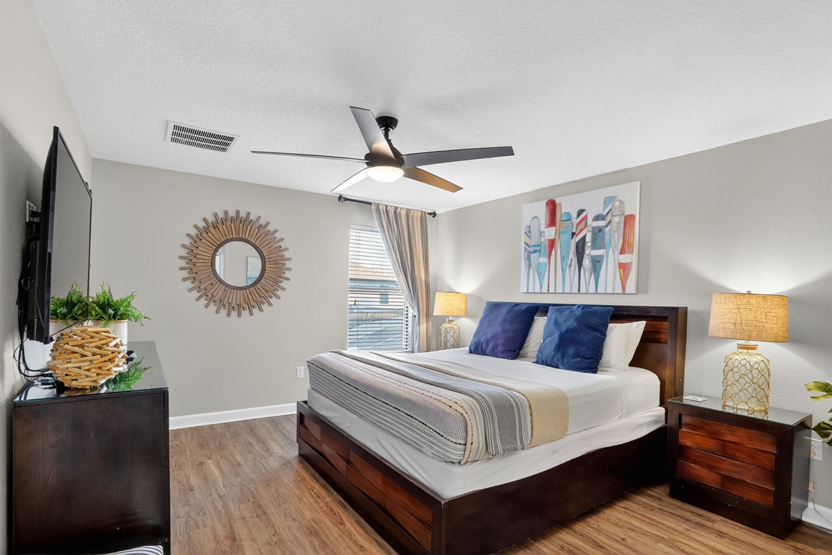 Master Suite-2nd Floor-King Bed