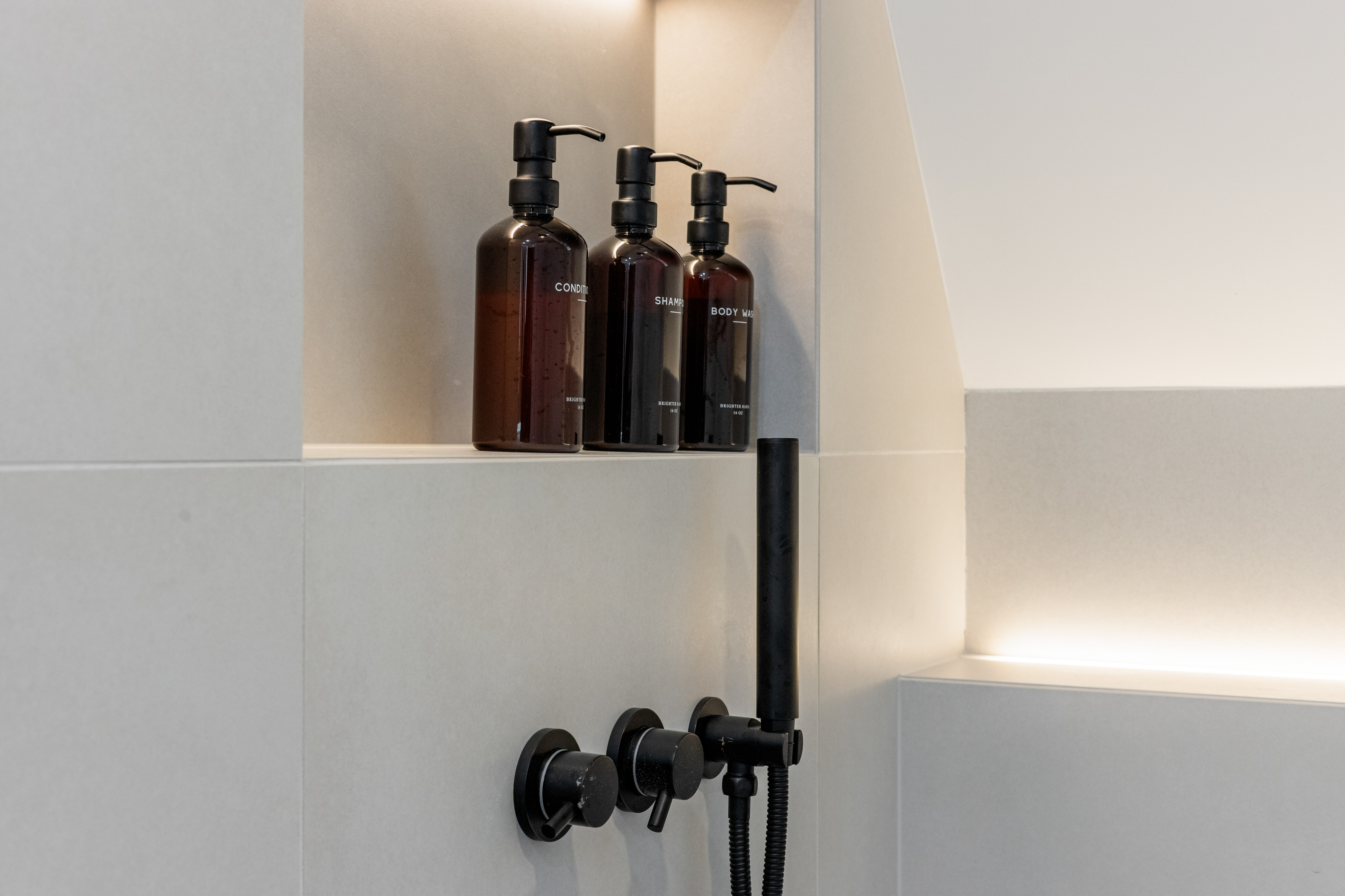Amber bottles, black fixtures, good water