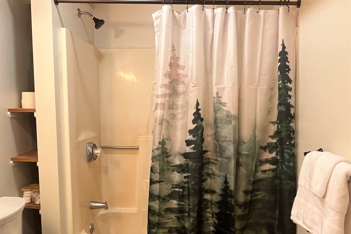 Ensuite bathroom in 2nd floor King bedroom