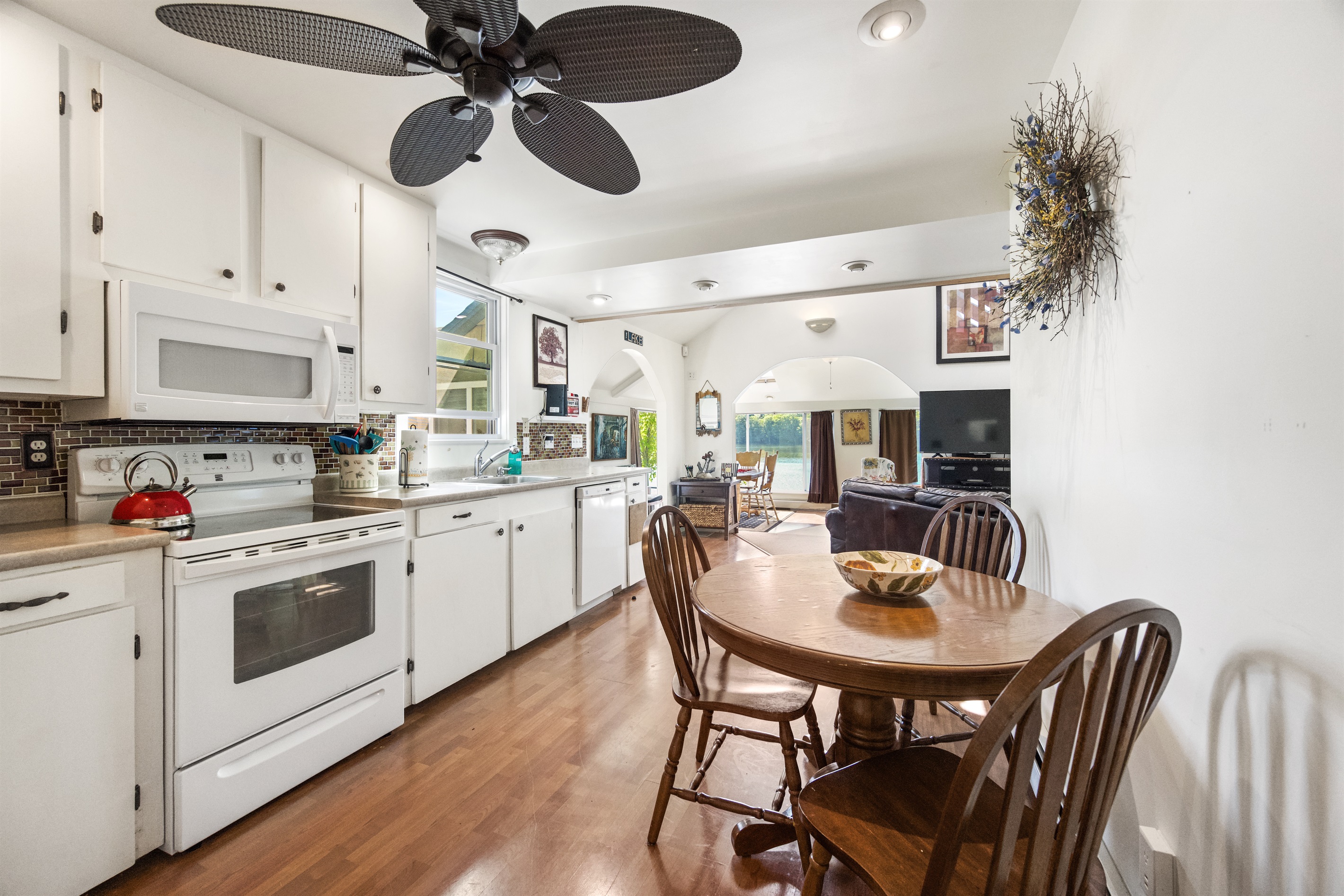 Dining table and chair with fully equipped kitchen