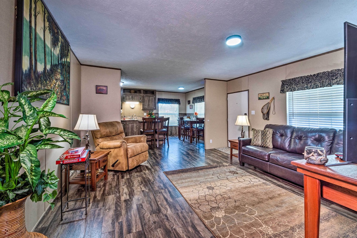 Living Room | Smart TV | Cable/Satellite