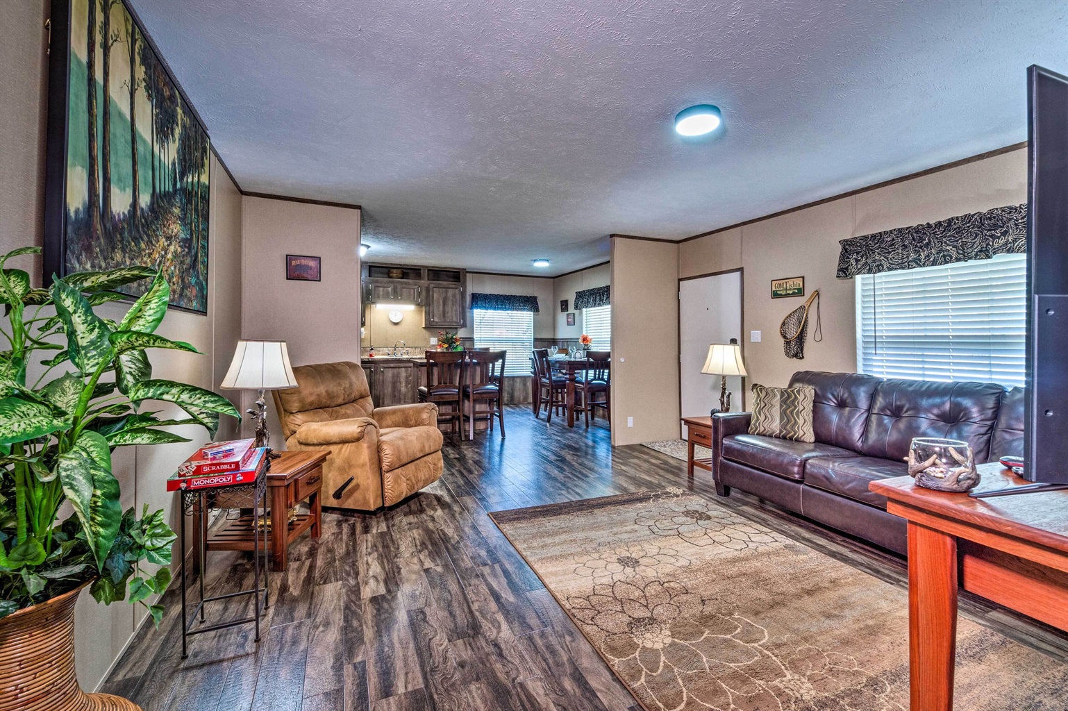 Living Room | Smart TV | Cable/Satellite