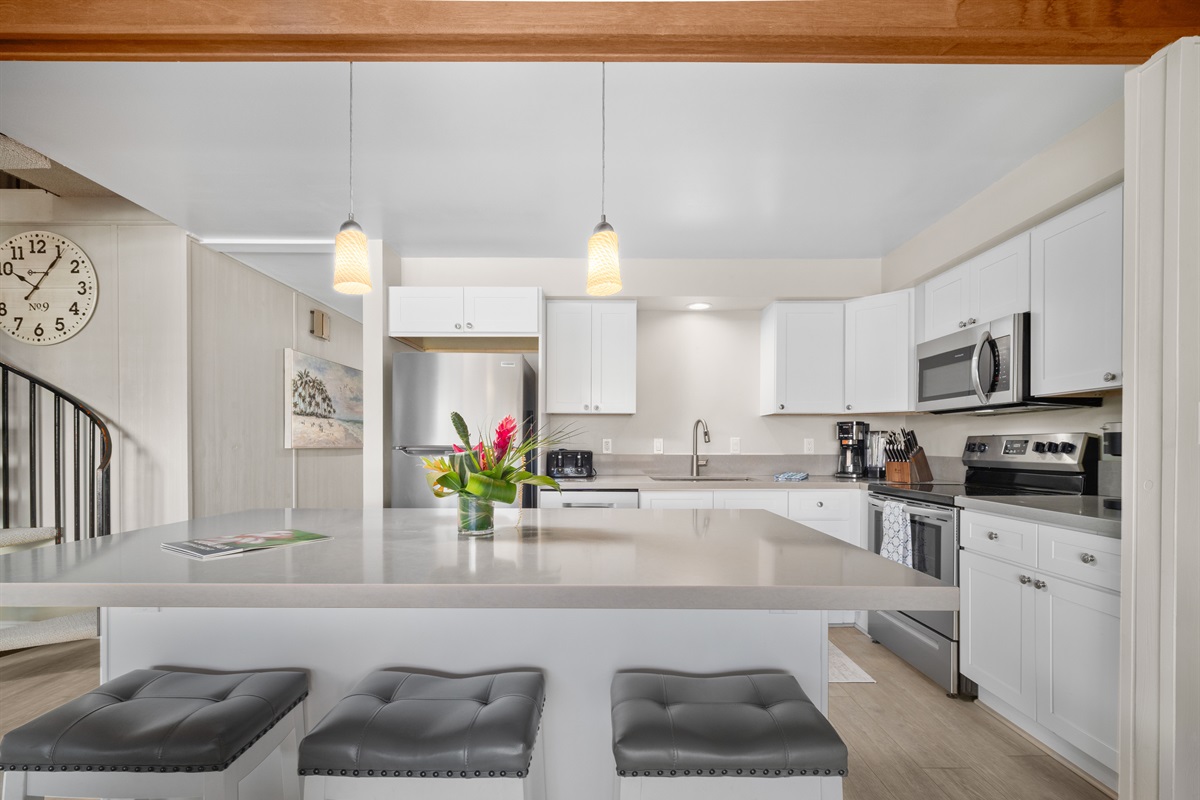 5H Full Kitchen